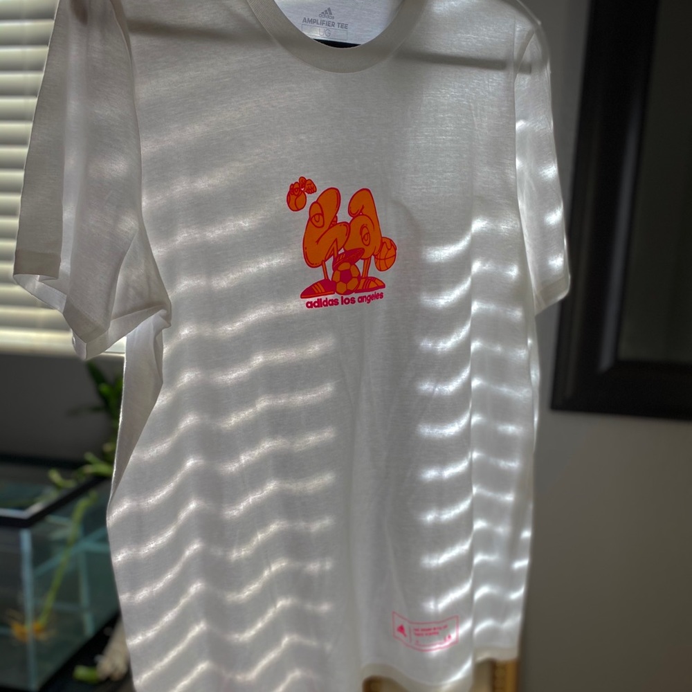 Tee shirt